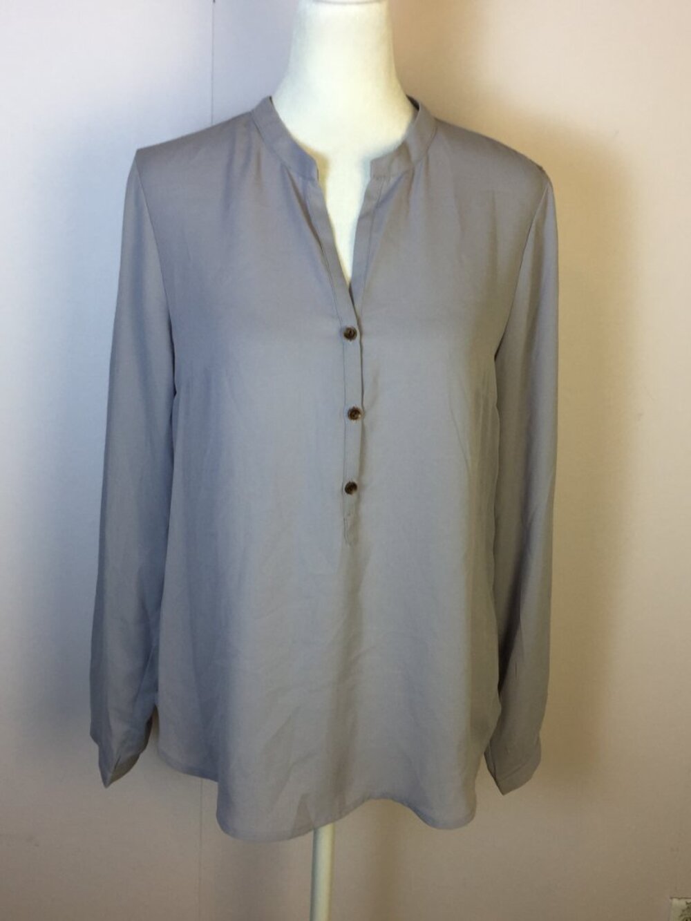 New! Bellatrix Blouse Shirt Top Size XS Purple Lavender Long Sleeve V-neck
